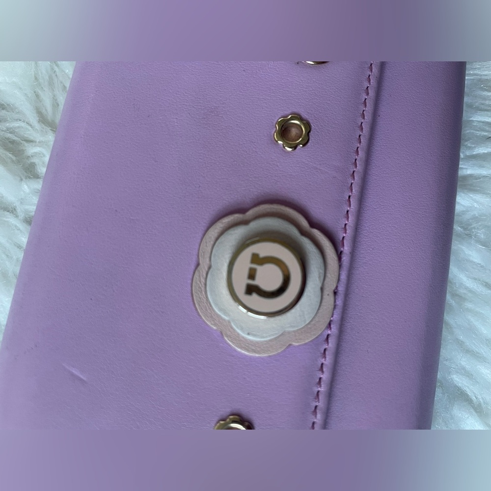 SALVATORE FERRAGAMO✨ LILAC WALLET - Picture 8 of 11